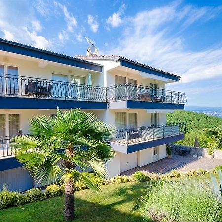 Apartments Marijana Ičići エクステリア 写真