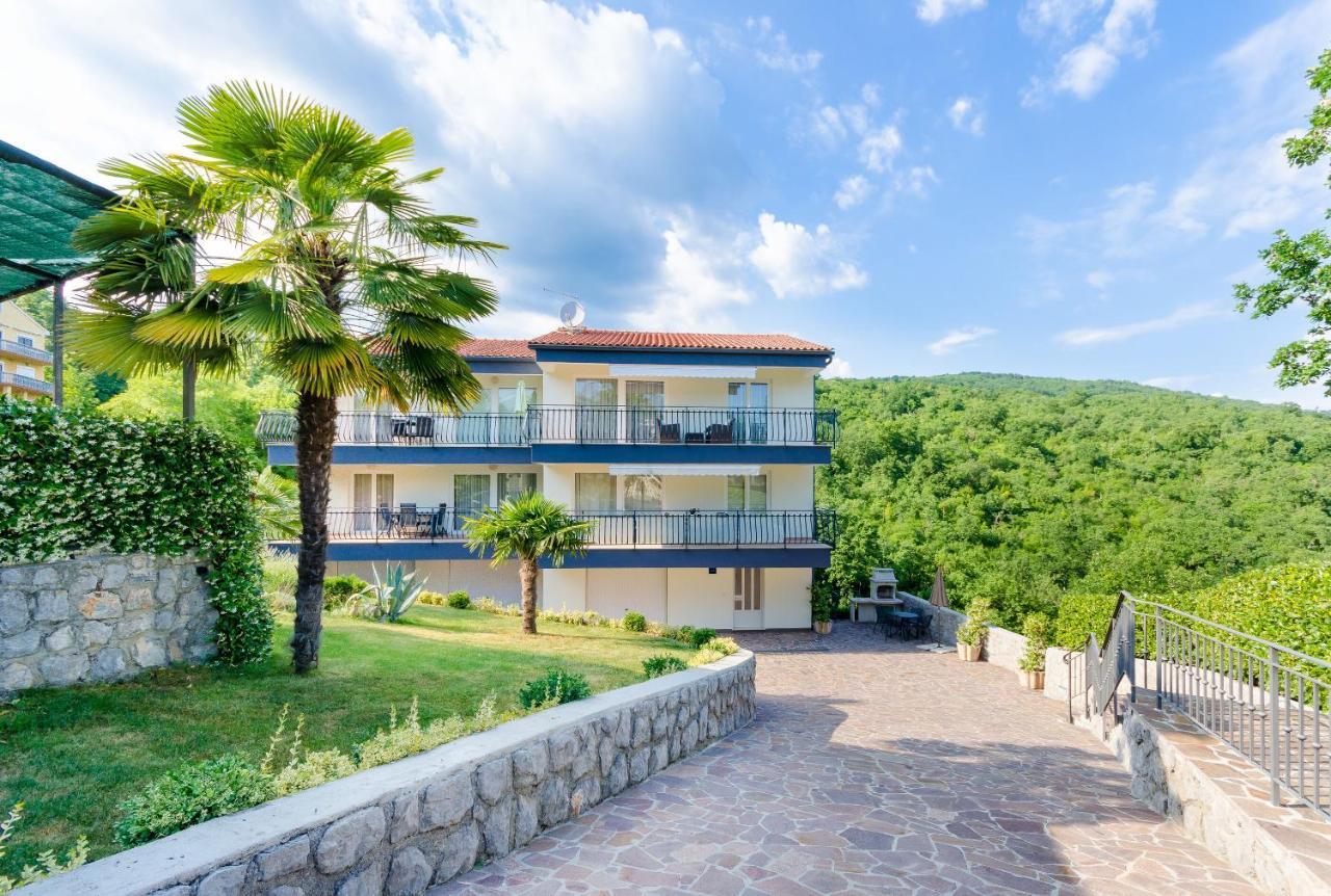 Apartments Marijana Ičići エクステリア 写真
