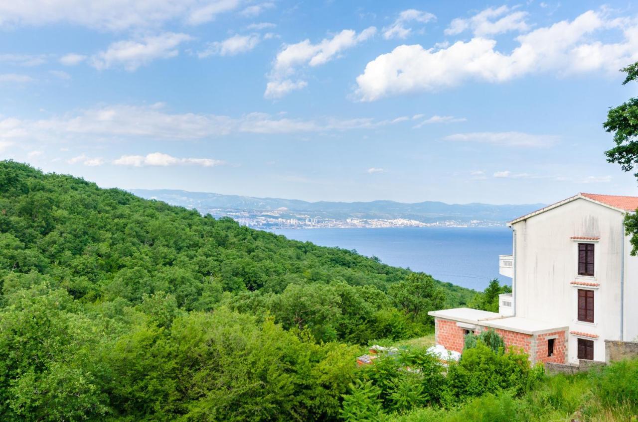 Apartments Marijana Ičići エクステリア 写真