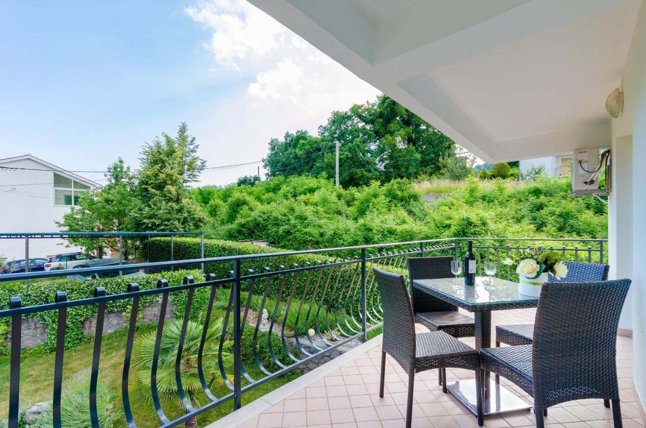Apartments Marijana Ičići エクステリア 写真