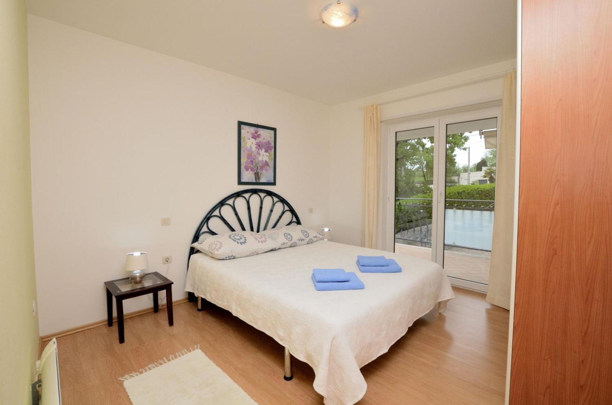 Apartments Marijana Ičići エクステリア 写真