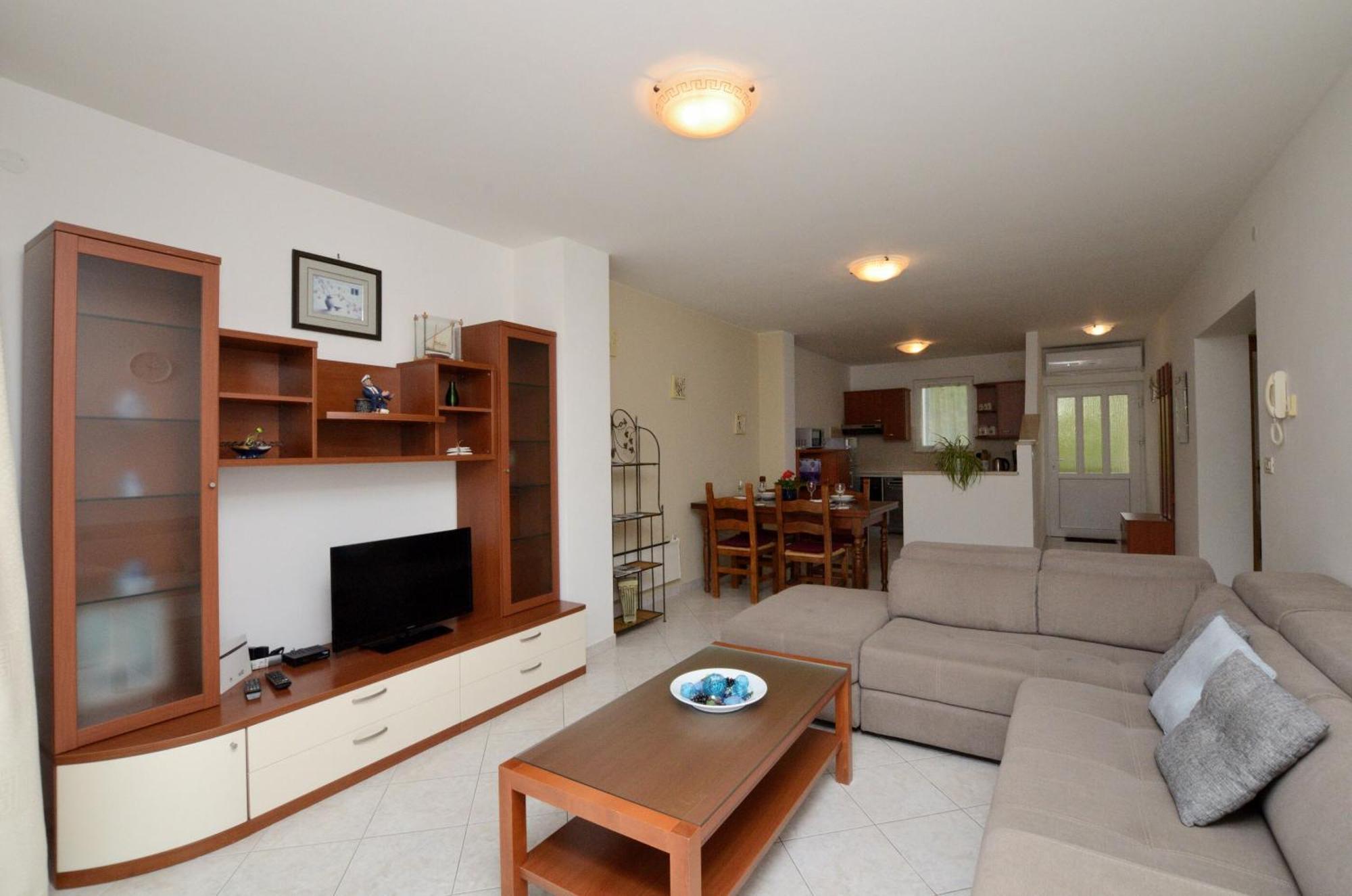 Apartments Marijana Ičići エクステリア 写真