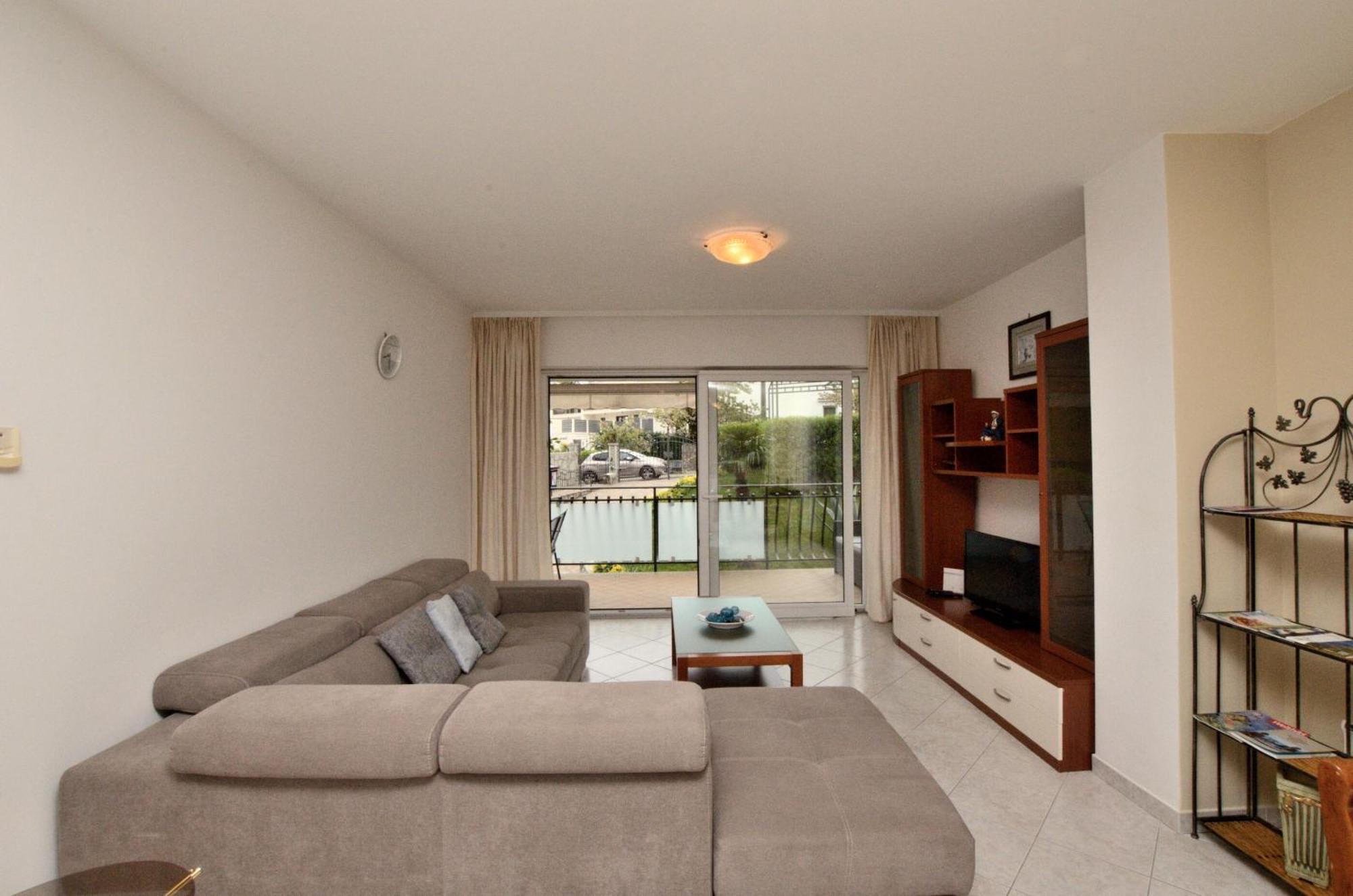 Apartments Marijana Ičići エクステリア 写真