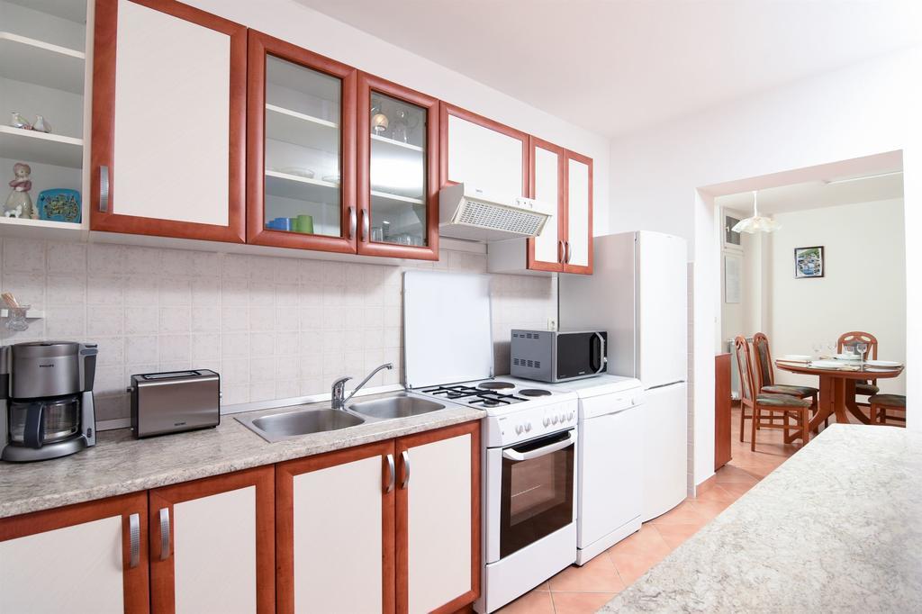 Apartments Marijana Ičići エクステリア 写真