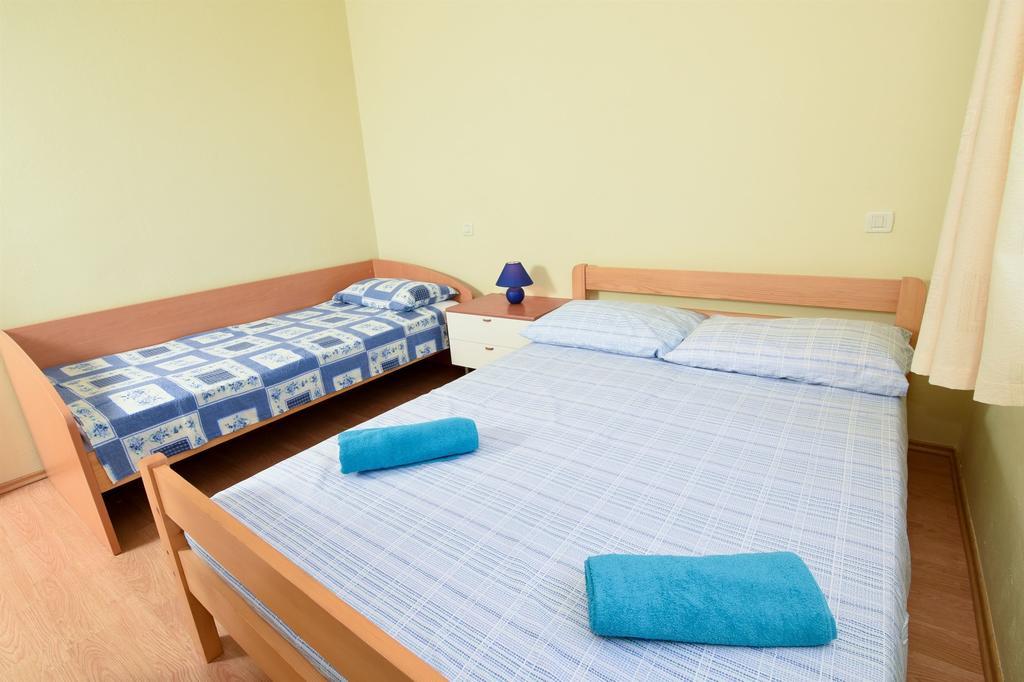 Apartments Marijana Ičići エクステリア 写真