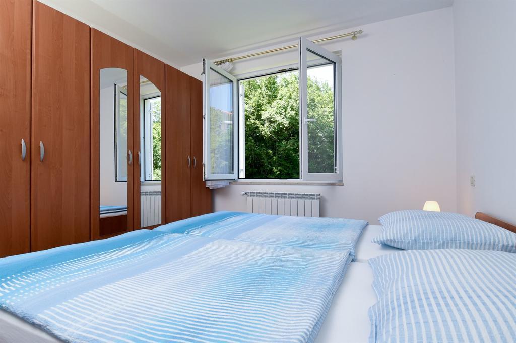 Apartments Marijana Ičići エクステリア 写真