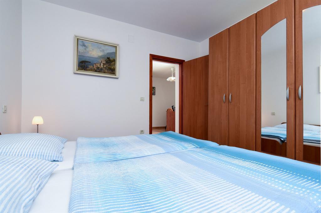 Apartments Marijana Ičići エクステリア 写真